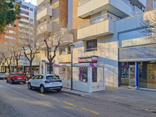 ¡Tu Oficina Perfecta en Tarragona! Espacio y Comodidad en la Avenida Roma