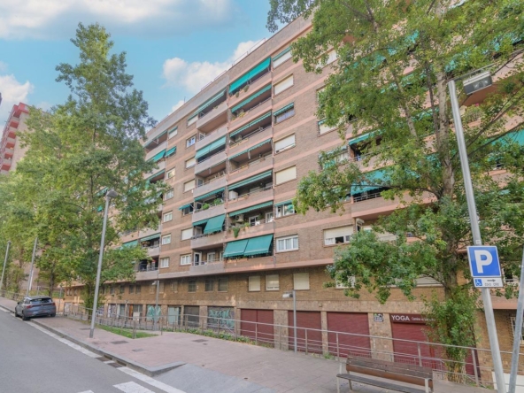 Inversión Ideal: Local Comercial en Nou Barris, Barcelona, con Excelente Relación Calidad-Precio