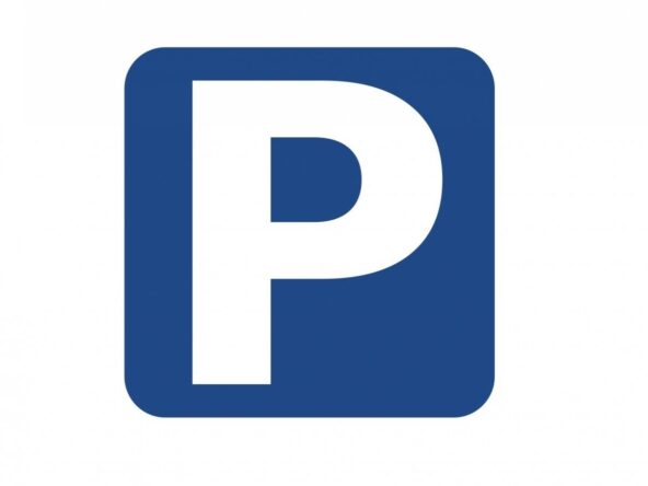 Parkings en venta en pleno centro de Reus (de coche y de moto)