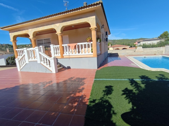 Chalet independiente de 3 habitaciones ubicado en Vespella de Gaiá , Tarragona.