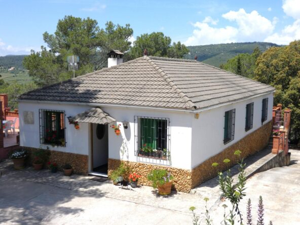 Casa unifamiliar en la montaña, a 25' de Vilafranca del Penedés!