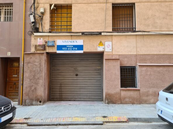 Local en venta en calle Eivissa, 3 - Badalona