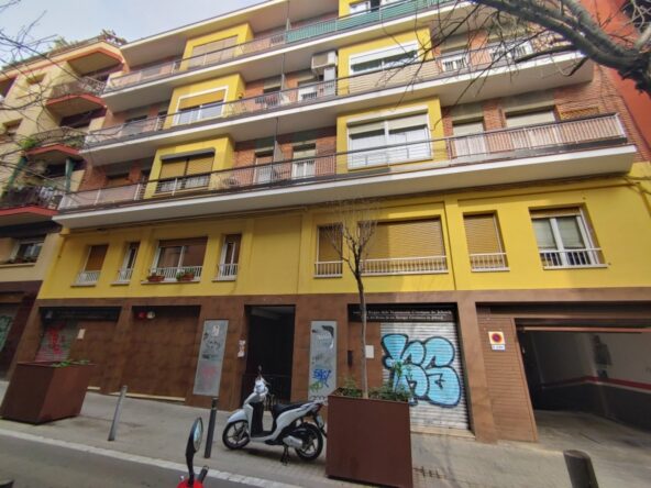 "Maravillosa vivienda en la zona de La Bordeta, en Barcelona."