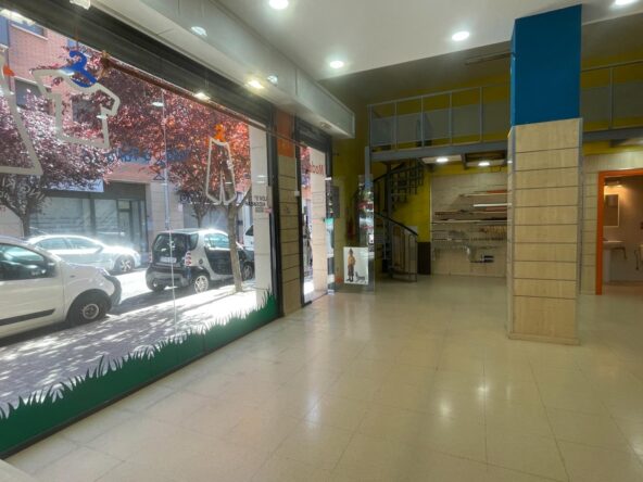 Local comercial en Venta o alquiler, C/ Cabanyes, 2  La Llagosta