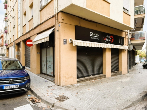 LOCAL CANTONERO EN VENTA, CALLE LA PALMA, OPORTUNIDAD