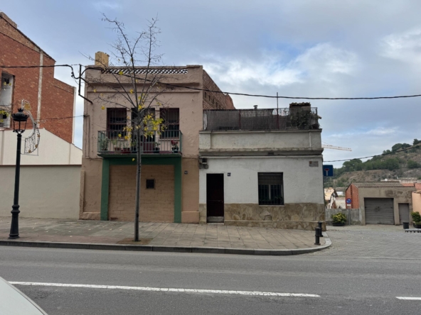 CASA A REFORMAR EN CASCO HISTÓRICO DE MARTORELL.