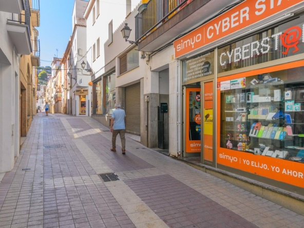 Oportunidad Única de Local Comercial en el Centro de Tossa de Mar – Calle Nou, 1