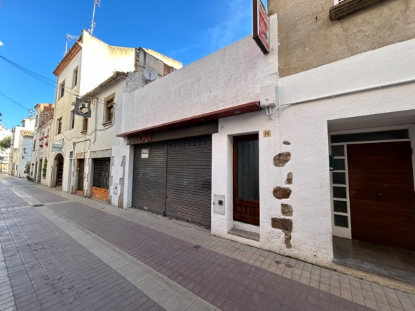 Local con posibilidad de edificar dos plantas adicionales en el centro de Tossa de Mar