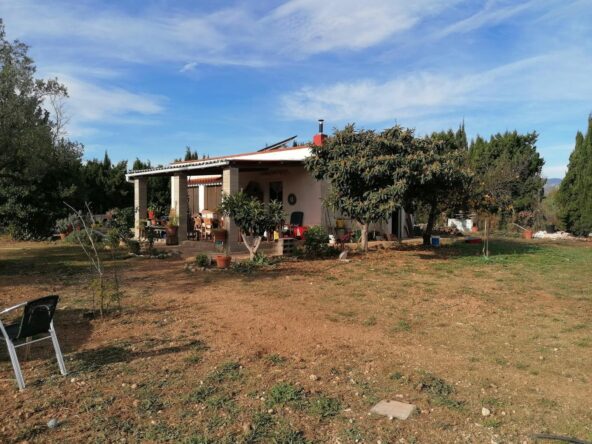 FINCA RUSTICA EN GODALL CON CASA, AGUA I LUZ