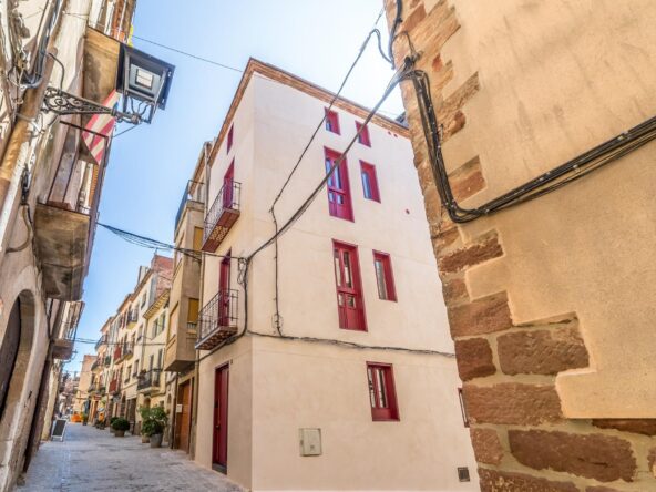 CASA CON LICENCIA TURÍSTICA EN PRADES - TARRAGONA