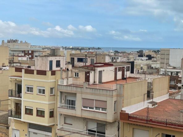 APARTAMENTO MUY SOLEADO Y LUMINOSO, CON VISTAS A LA BAHIA