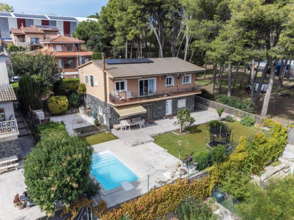 ¡Vive a tu aire en esta espectacular casa a 4 vientos!