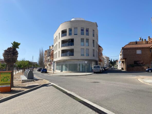 ESTUPENDO LOCAL: VERLO ES COMPRARLO