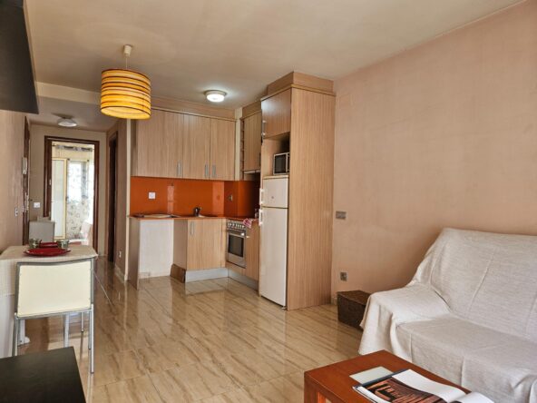 PISO CÉNTRICO EN VENTA