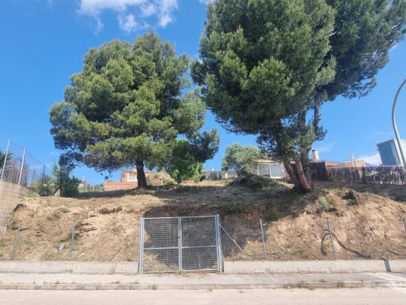 Parcela de 934 metros con vistas en Lliçà de Vall
