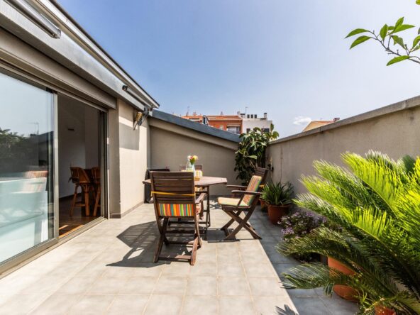 ESPECTACULAR ÁTICO DÚPLEX CON 4 AMPLIAS ESTANCIAS Y 3 TERRAZAS EN CREU ALTA