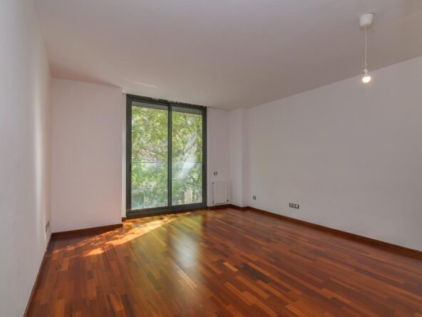 Piso reformado con patio privado en l'Antiga Esquerra de l'Eixample