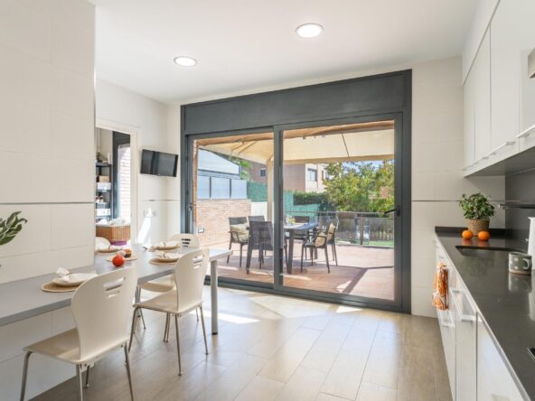 CASA EN ZONA CTRA. CASTELLVELL