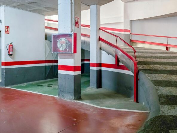 Plaza de Parking y Trastero