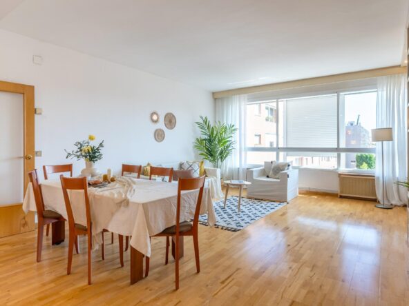 Amplio piso en  Vila Olímpica, gran zona comunitaria