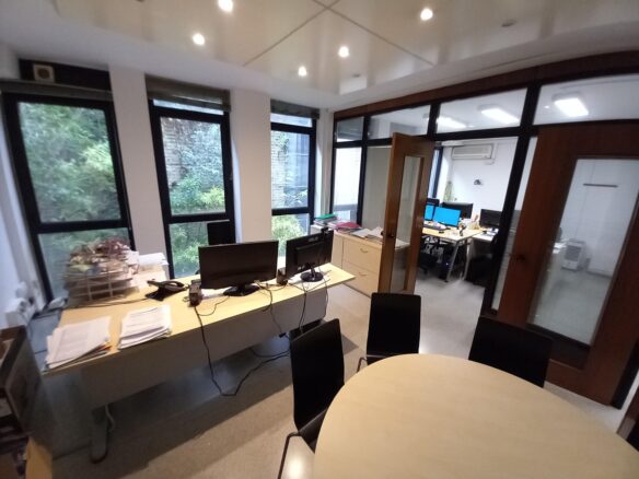 LOCAL-DUPLEX CON 2 PLAZAS DE PARKING