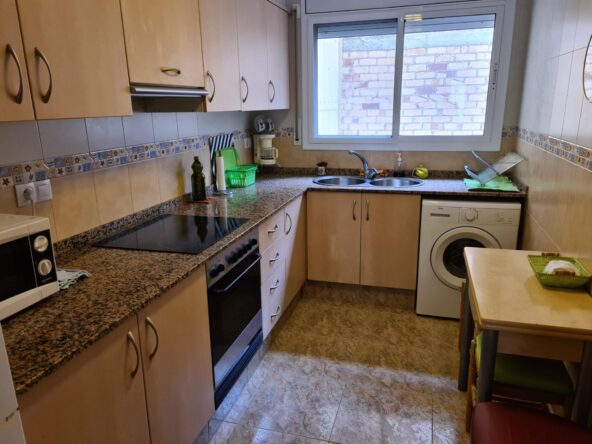 Piso de 87 m2 con 3 dormitorios con cocina independiente