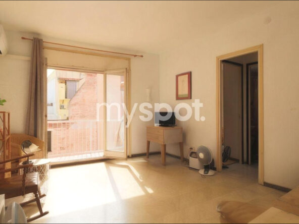 Piso con balcón soleado en Sant Pere - Santa Caterina i la Ribera