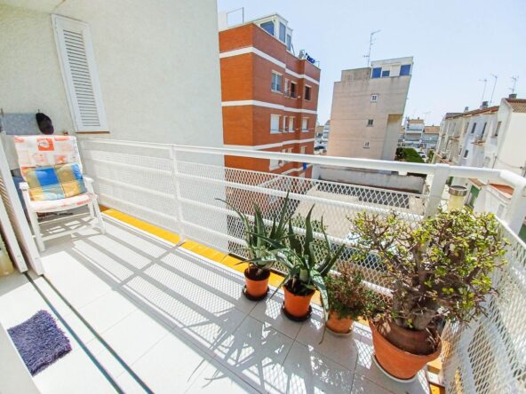 PISO EN VENTA A SOLO 100 METROS DEL MAR – CUNIT, TARRAGONA