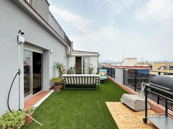 ÁTICO CON GRAN TERRAZA