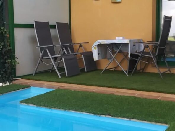 Oportunidad única en Amposta: Planta baja con jardín y licencia turística