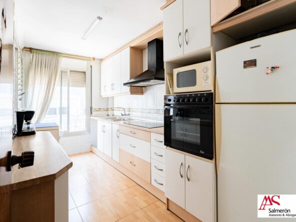 AMPLIO Y SOLEADO PISO EN VILADECANS