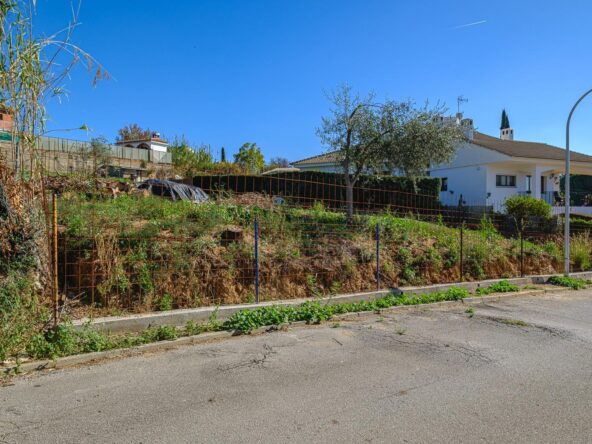 ESPECTACULAR TERRENO EN CALDES DE MONTBUI MUY CERCA DEL CENTRO URBANO