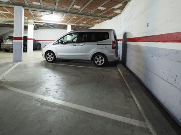 Plaza de aparcamiento en el centro