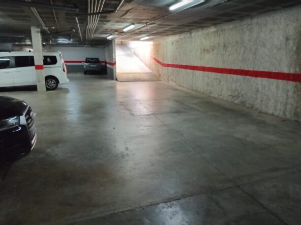 PARKING. Calle Vallespir.