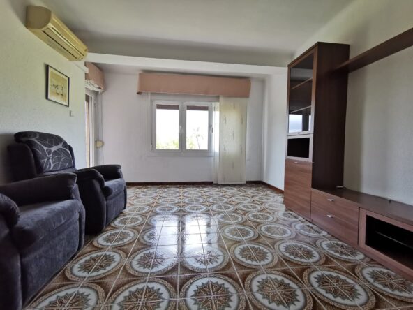 Piso cómodo, funcional y muy bien distribuido en el centro de la población