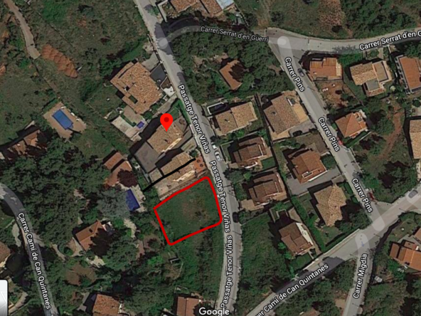 EN VENTA TERRENO URBANO RESIDENCIAL VALLADO EN BIGUES Y RIELLS!!