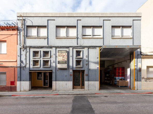 EN VENTA COMERCIAL GRANDE EN SABADELL!!