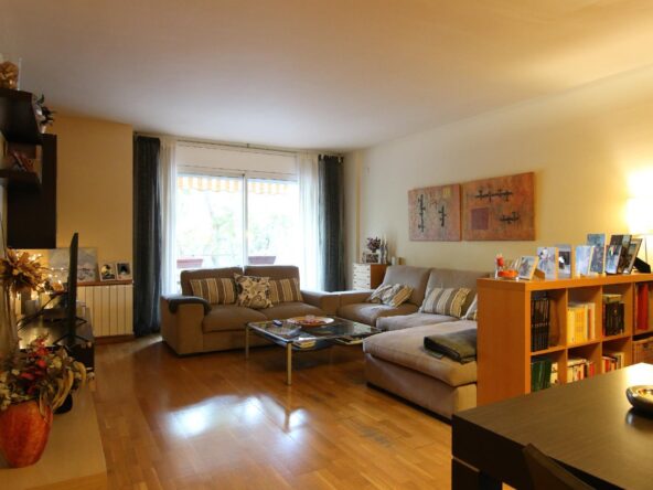 LUJOSO PISO DE 123M2 CONSTRUIDOS EN BLASCO DE GARAY