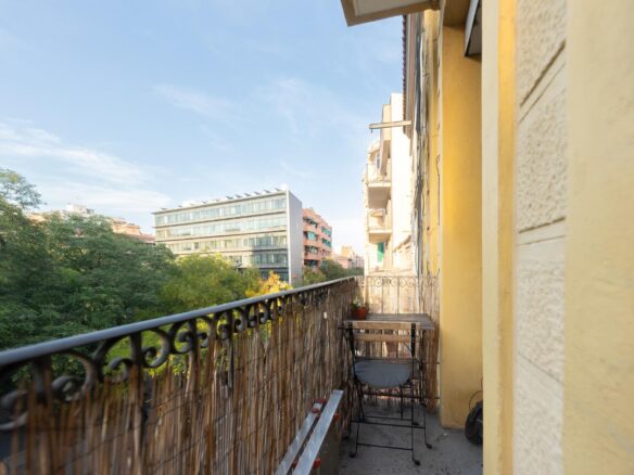 APARTAMENTO EXTERIOR EN SANTS
