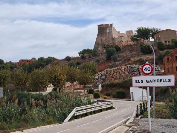 CASA DE DOS PLANTAS A REFORMAR A TU GUSTO EN ELS GARIDELLS TARRAGONA