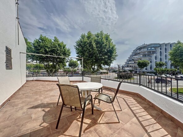 PISO PARA REFORMAR EN EL CORAZON DE EMPURIABRAVA