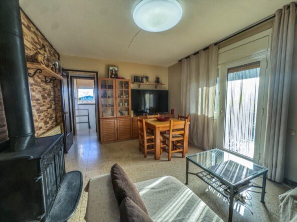 Casa a cuatro vientos con opción a dos viviendas independientes, a un paso de Martorell.