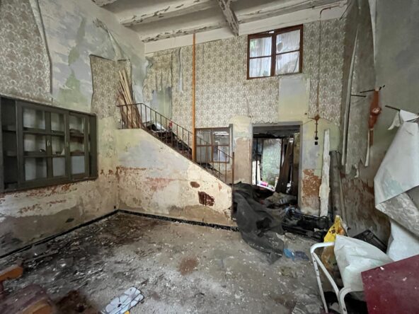 Casa para reforma en el centro pueblo