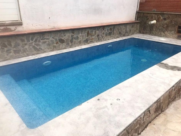 CASA CON PISCINA EN PALAU-SOLITÀ I PLEGAMANS