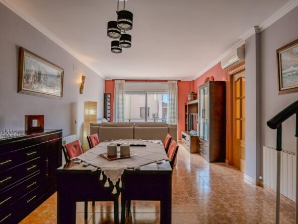 Dúplex con terraza privada, barbacoa y plaza de parking en el mismo edificio con acceso directo