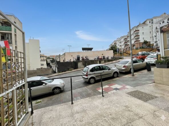 Venta local comercial reformat i molt cèntric a Fenals