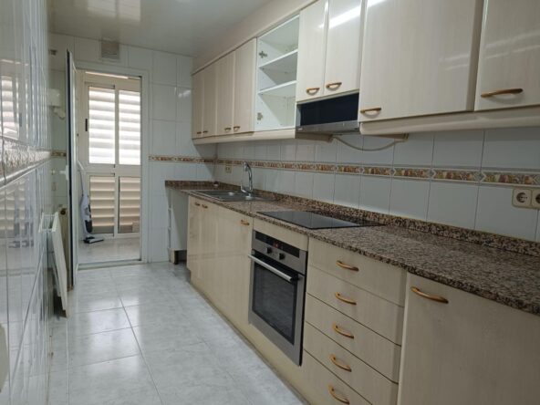 Un hogar amplio y céntrico, luminoso y exterior