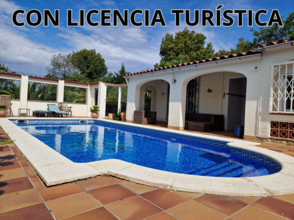 Roses, Mas Fumats: Villa independiente de planta baja con piscina, garaje y licencia turística