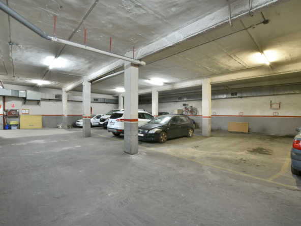 Parking en Cornellà de Llobregat, la Gavarra, Barcelona