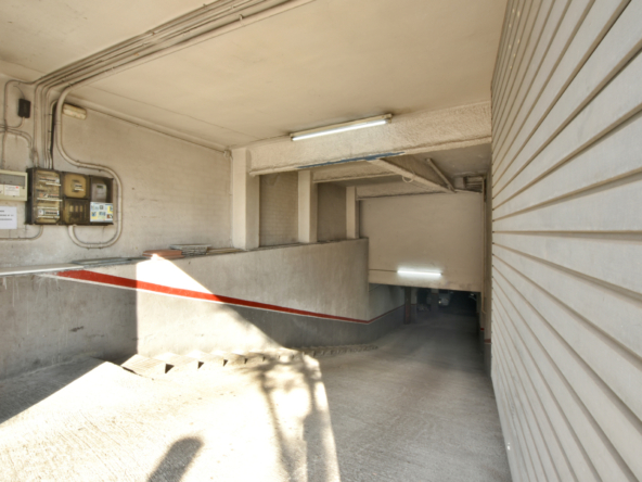 Parking en Cornellà de Llobregat, la Gavarra, Barcelona